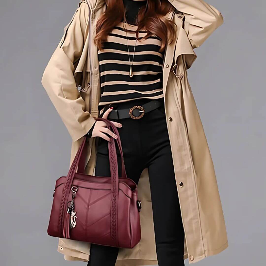 Stylish Leather Shoulder and Crossbody Handbag for Casual Use